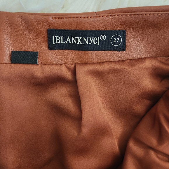 Faux leather skirt - Picture 3 of 3